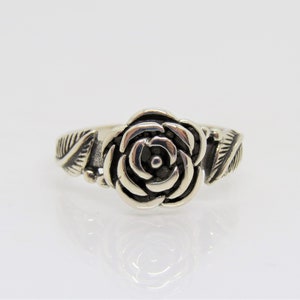 Vintage Sterling Silver Rose Flower Leaf Ring Size 7
