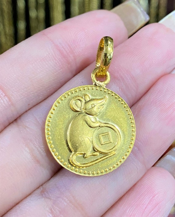 9999 Pure Gold Zodiac Animal Sign Rat Pendant.