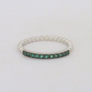 Vintage Sterling Silver Emerald Band Ring Size 7