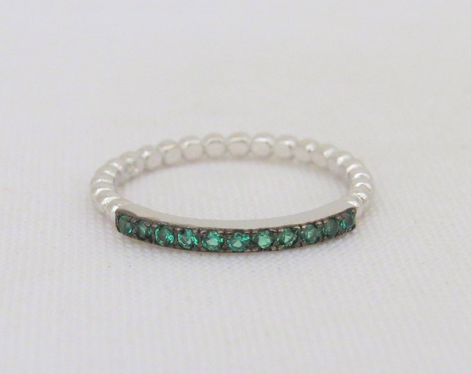 Vintage Sterling Silver Emerald Band Ring Size 7