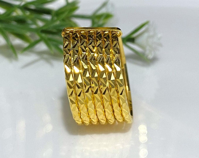 15K 610 Solid Yellow Gold Diamond cut Seven Rows Vintage Ring Size 8
