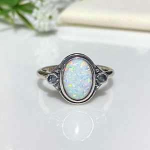 Vintage Sterling Silver White Opal Ring Size 7