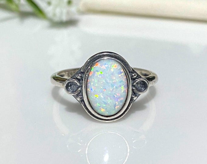 Vintage Sterling Silver White Opal Ring Size 7