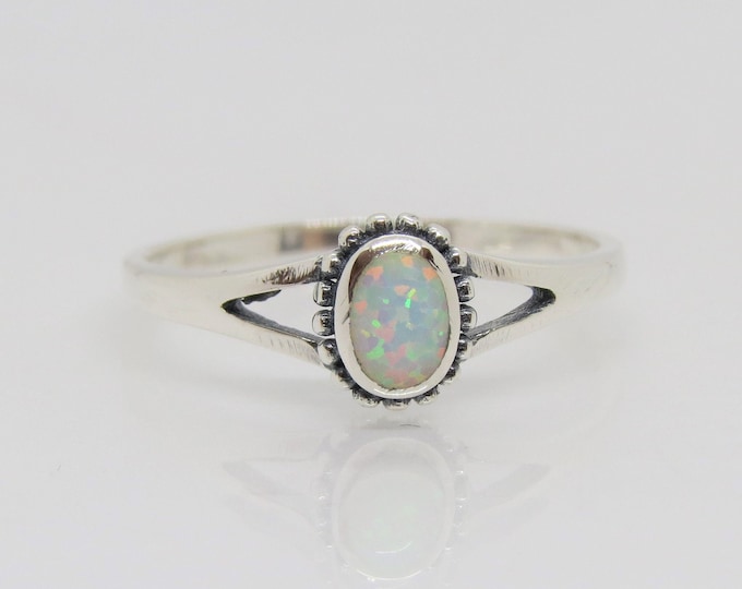 Vintage Bali Sterling Silver White Opal Ring Size 5