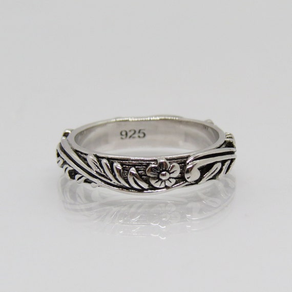 Vintage Sterling Silver Carved Flower Band Ring S… - image 4