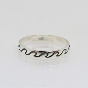 Vintage Sterling Silver Carved Band Ring Size 7