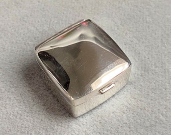 Boîte à pilules en argent sterling 925.