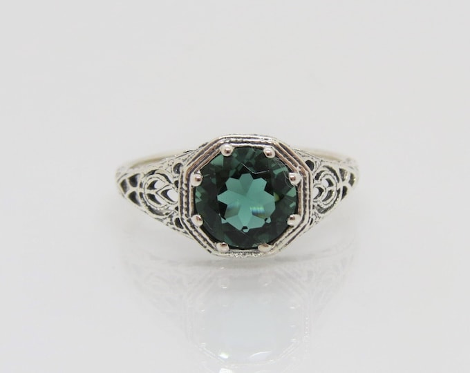 Sterling Silver Emerald Filigree Ring.