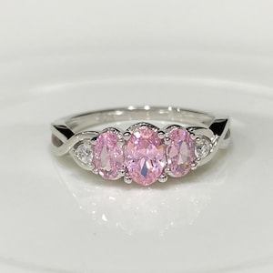 Vintage Sterling Silver Oval Pink Sapphire & White Topaz Three Stone Ring Size 7