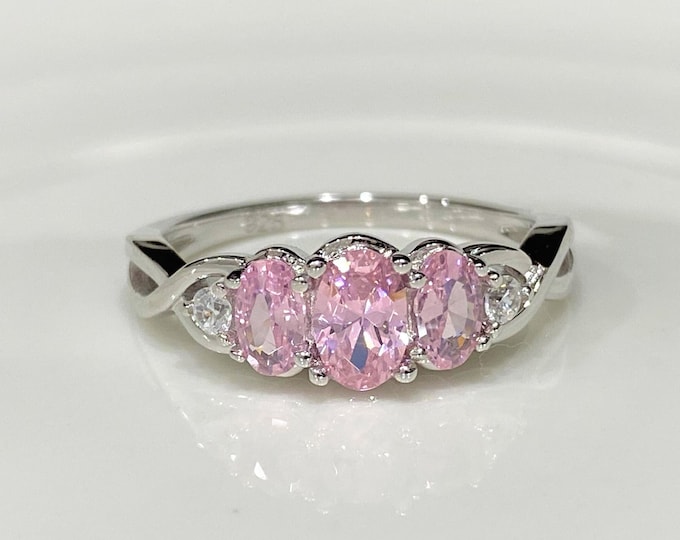 Vintage Sterling Silver Oval Pink Sapphire & White Topaz Three Stone Ring Size 7