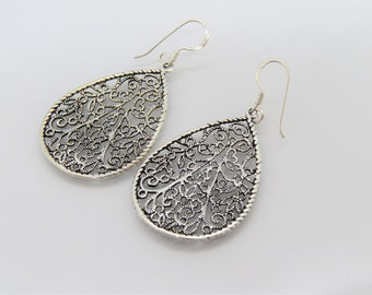 Vintage Sterling Silver Filigree Dangle Earrings