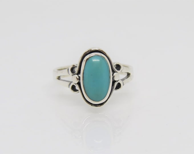 Vintage Sterling Silver Turquoise Ring Size 7