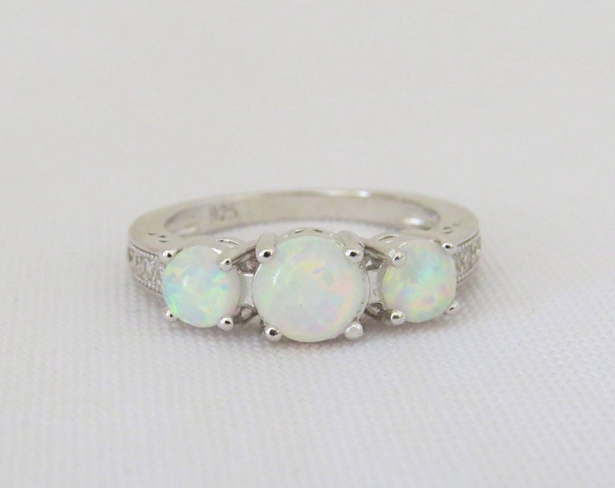 Vintage Sterling Silver White Opal & White Topaz Ring Size 6