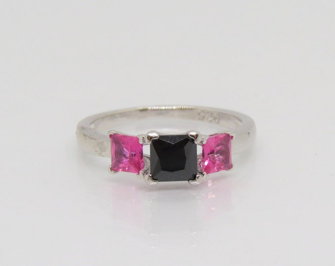 Vintage Sterling Silver Black Sapphire & Pink Topaz Three stones Ring Size 5