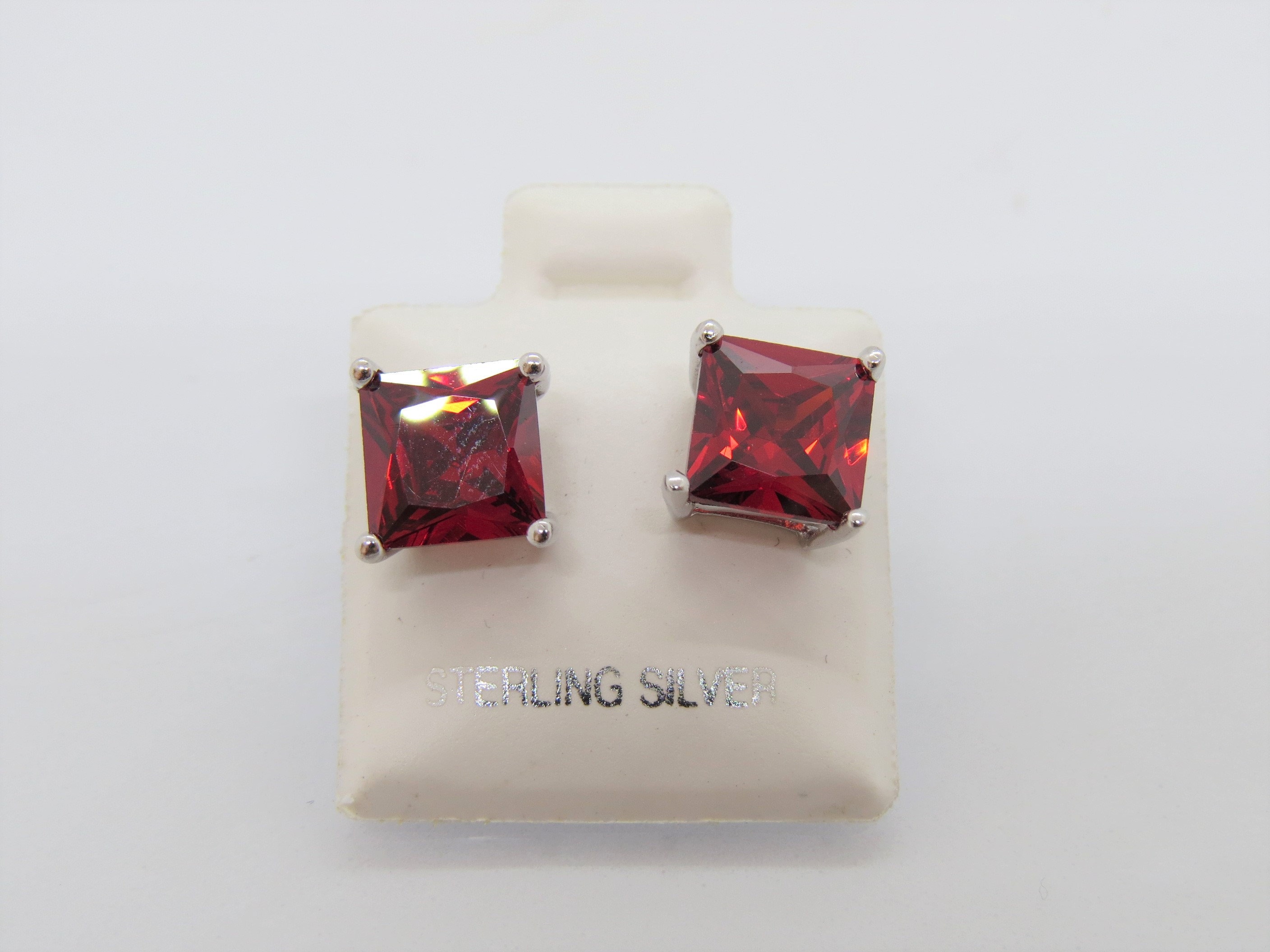 Square garnet earrings outlet
