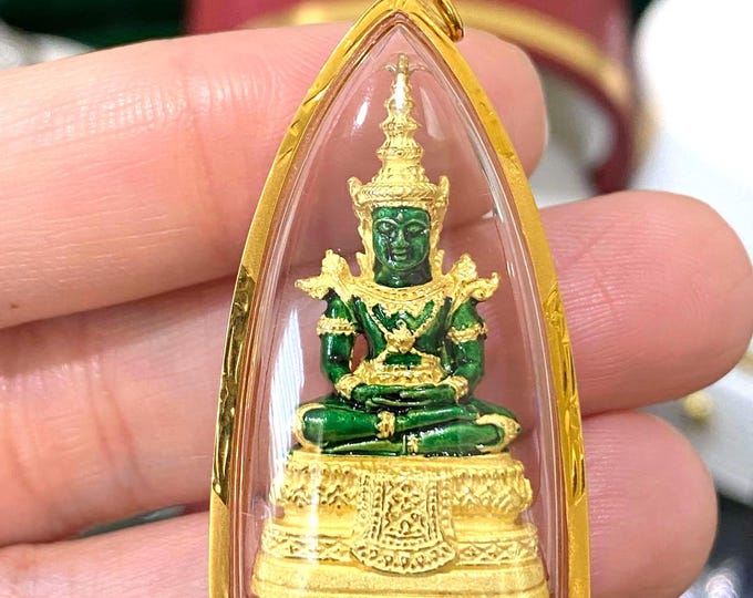 Vintage 18K Solid Yellow Gold Case BUDDHA Thai Pendant.