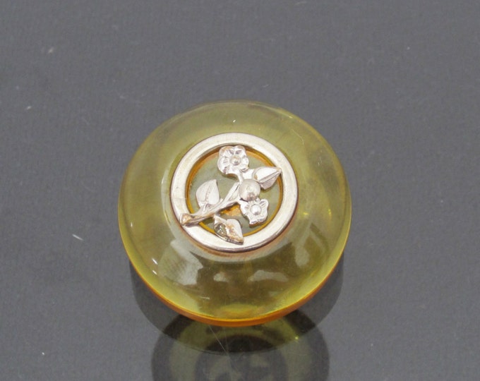SALE. Antique Victorian Adwardian Bakelite Flower Button 7.3grams