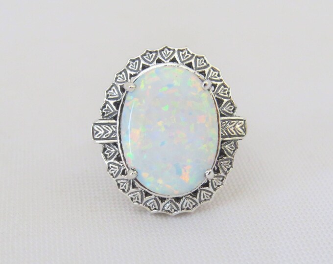 Vintage Sterling Silver Oval cut White Topaz Engagement Ring Size 8