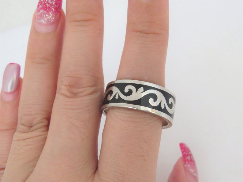 Vintage Sterling Silver Black Enamel Band Ring Size 11.5