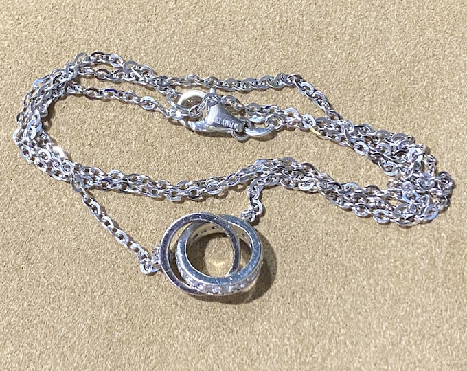 Vintage 18K 750 White Gold White Sapphire Round Pendant Chain Necklace 17 1/2''