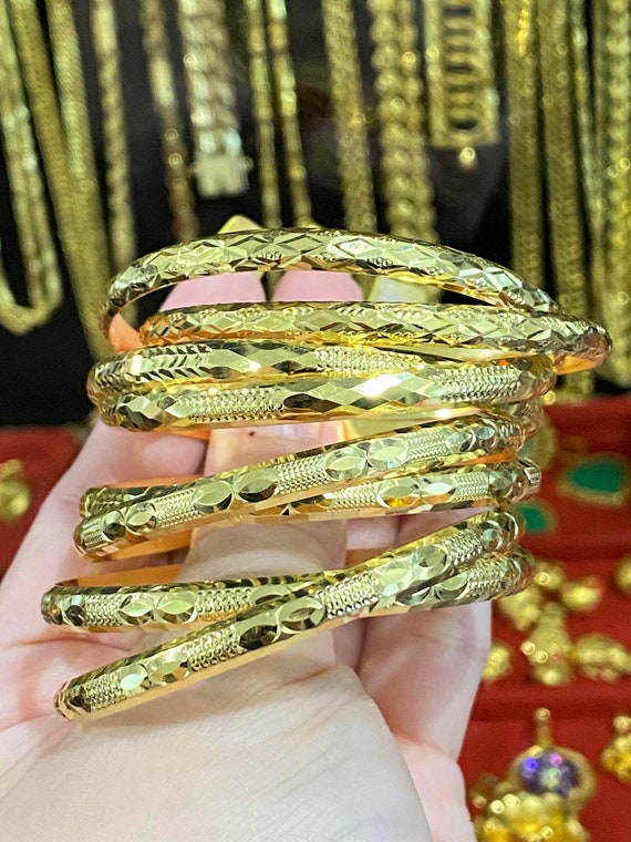 Buy 18k Solid Gold Stack Minimal Bangle Bracelet 14 / 18 Karat Gold Simple  Bracelet Dainty Gold Dainty Bangle Online in India - Etsy