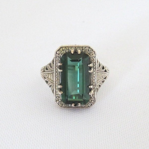 Vintage Sterling Silver Emerald Filigree Ring Size 9