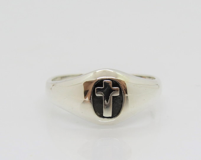 Vintage Sterling Silver Cross Bold Ring Size 8