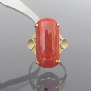 Vintage 18K Solid Yellow Gold Saddle Red Jadeite Jade Ring Size 7