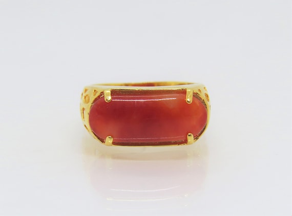 18K Solid Yellow Gold Red Jadeite Jade Saddle Vint