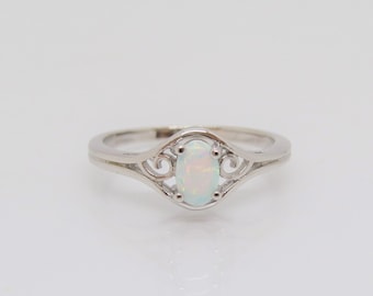 Vintage Sterling Silver Oval Fire Opal Ring Size 9.5