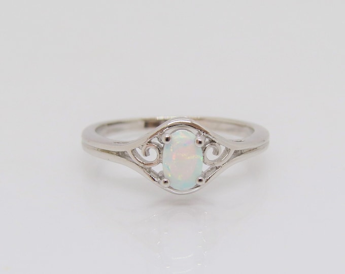 Vintage Sterling Silver Oval Fire Opal Ring Size 9.5