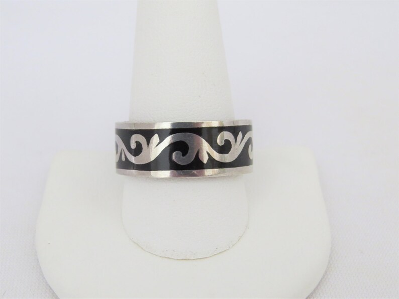 Vintage Sterling Silver Black Enamel Band Ring Size 11.5