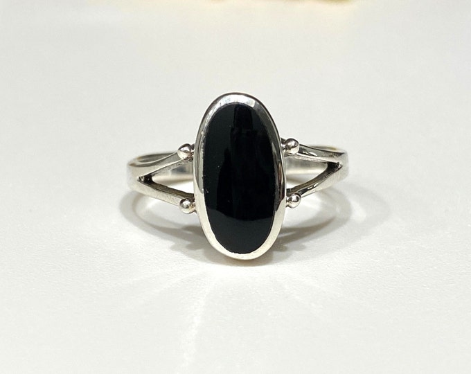 Vintage Sterling Silver Black Onyx Ring Size 8