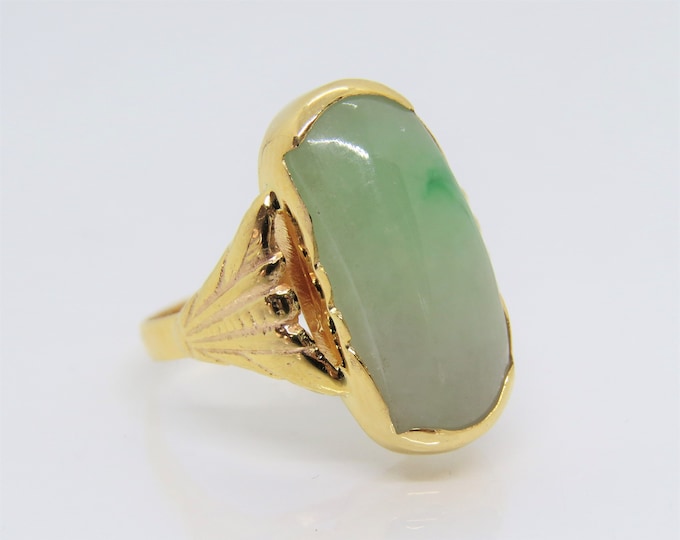 Vintage 18K Solid Yellow Gold Saddle Green, White & Light Lavender Jadeite Jade Ring Size 8.5.