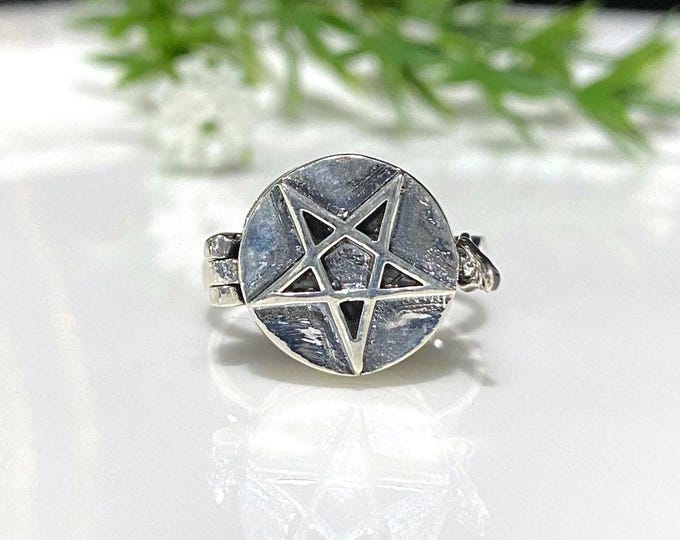 Vintage Sterling Silver Star Poison Ring Size 8