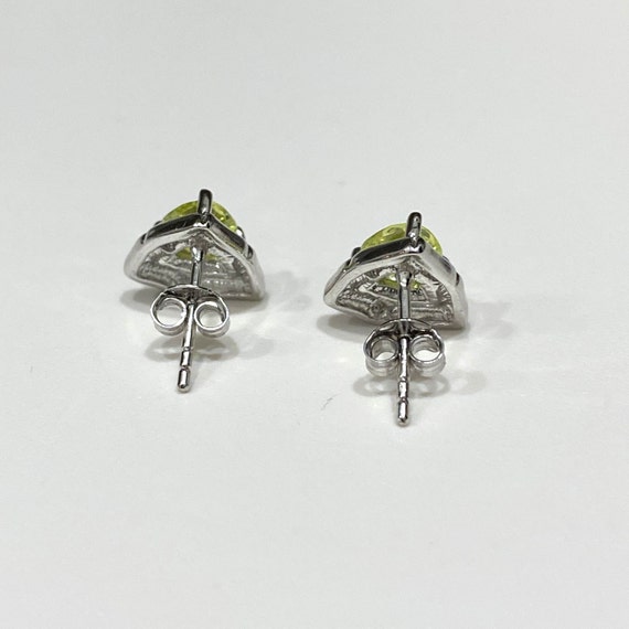 Vintage Sterling Silver Peridot Triangle Earrings. - image 6