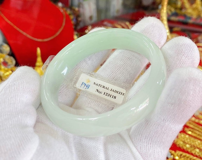 Translucent Natural Green, White Jadeite Jade Vintage Bangle Bracelet 56.3MM