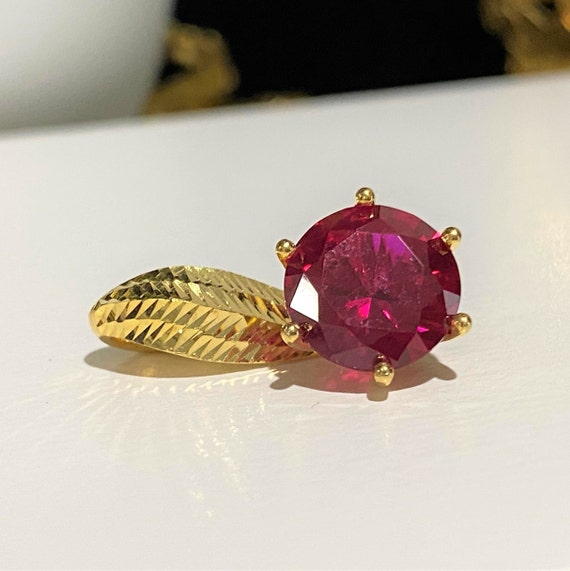 Vintage 18K Solid Gold Ruby Solitaire Pendant 10MM
