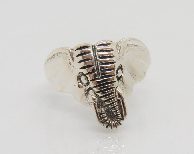 Vintage Sterling Silver Elephant Dome Ring Size 9