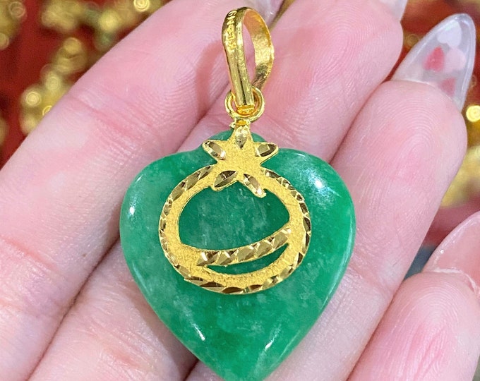 Vintage 24K 980 Solid Gold Green Jadeite Jade Heart Pendant.