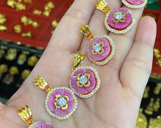 Vintage 18K Solid Gold Natural Ruby, White Topaz Carved Flower Pendant.