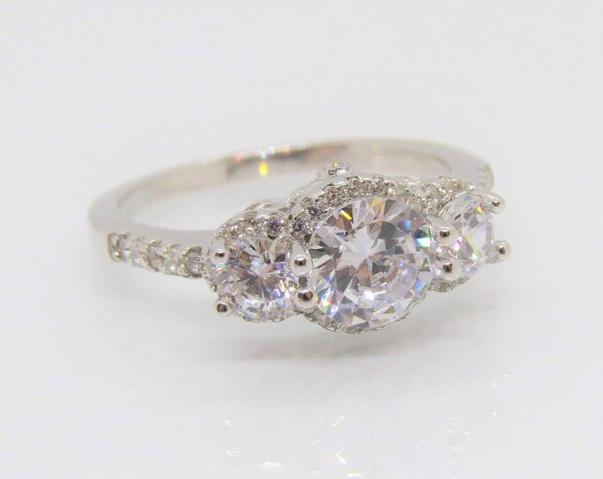 Vintage Sterling Silver White Topaz Three stone Ring Size 7