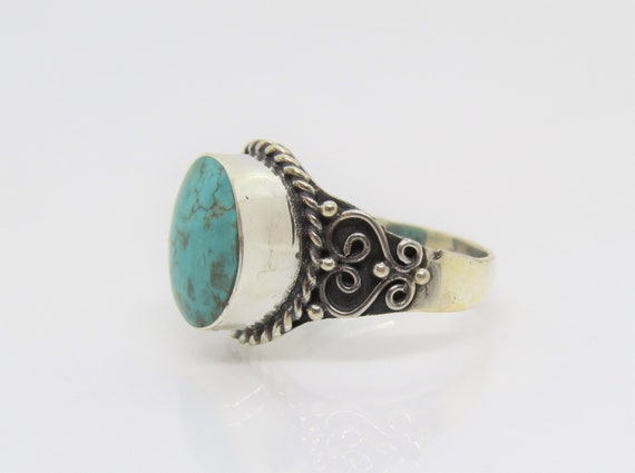 Vintage Sterling Silver Turquoise Ring Size 8 - image 3