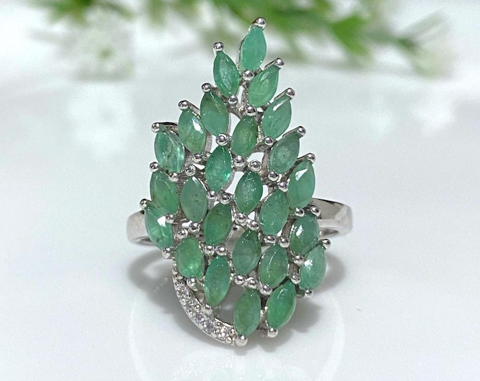 Vintage Sterling Silver Natural Emerald & White Topaz Ring Size 8