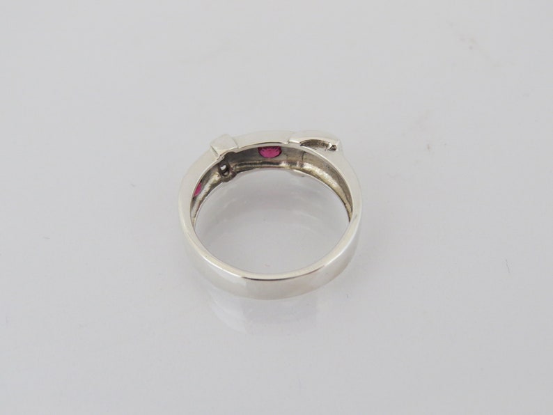 Vintage Sterling Silver Natural Ruby /& White Topaz Belt Buckle Ring Size 7