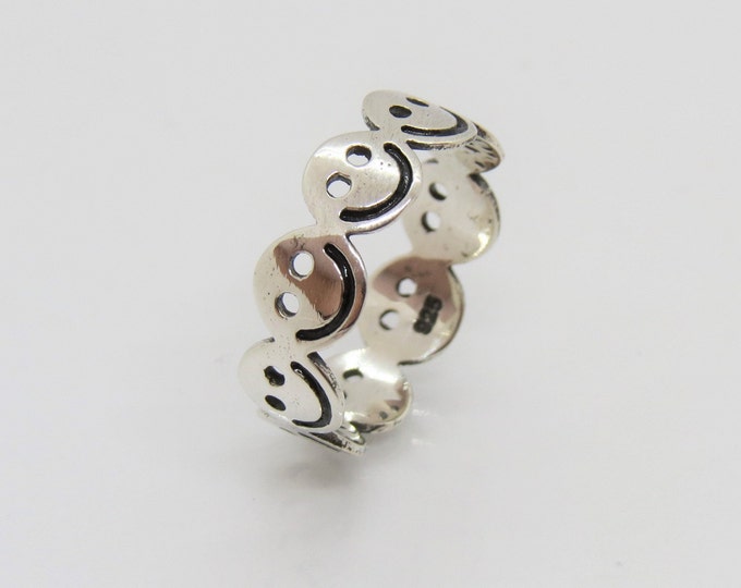 Sterling Silver Face Smiley Band Ring Size 7