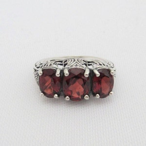 Vintage Sterling Silver Natural Garnet Filigree Ring Size 7