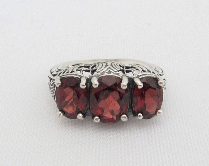 Vintage Sterling Silver Natural Garnet Filigree Ring Size 7