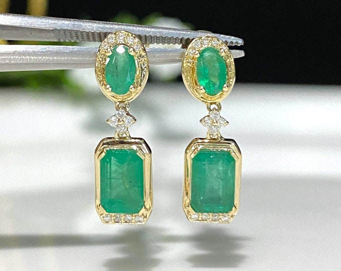 Vintage 14K Solid Yellow Gold Genuine Emerald & Diamond Earrings.