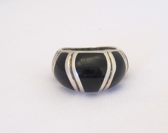 Vintage Sterling Silver Inlay Black Oynx Domed Ring Size 7.75